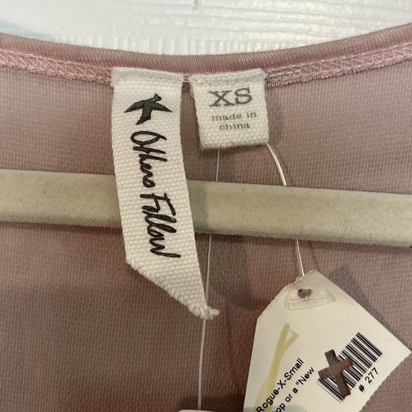 Others Follow Top / NWT - Picture 2 of 9